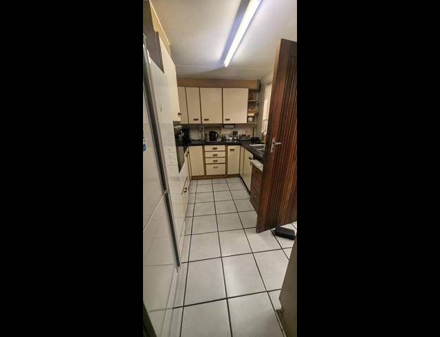 2 BEDROOM TOWNHOUSE FOR SALE IN LINDHAVEN